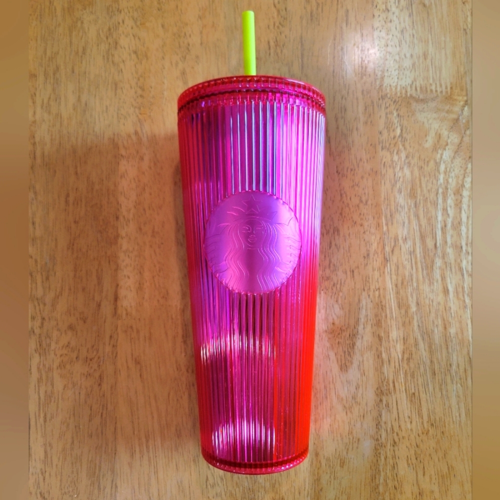 NWT Starbucks pleated magenta venti tumbler